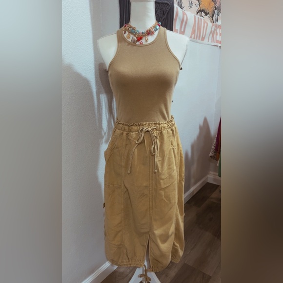 Daily practice for Anthropologie twofer cargo dress - Picture 2 of 9